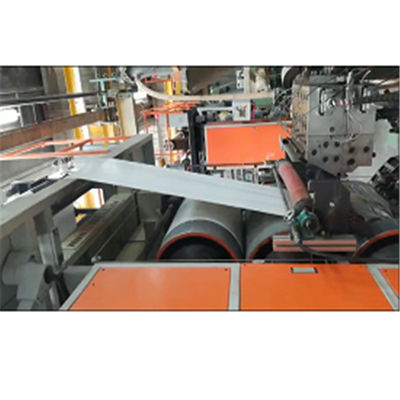 एसपीसी फ़्लोरिंग बनाने की मशीन फ़्लोरिंग उत्पादन लाइन 750 किग्रा एच