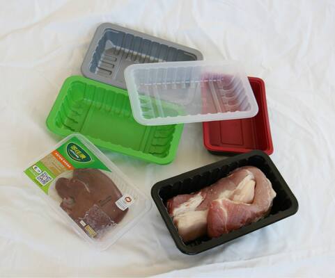 खरीदें 80% पुनर्नवीनीकरण सामग्री के साथ पीपी ब्लिस्टर शीट एक्सट्रूज़न लाइन, 4 लेयर को-एक्सट्रूज़न और थर्मोफॉर्मिंग के लिए 800-1500 मिमी चौड़ाई online manufacture