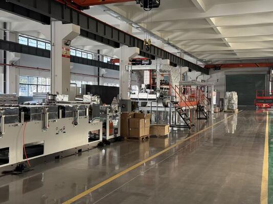 खरीदें 1500-2100 मिमी चौड़ाई पीईटी शीट एक्सट्रूडर मशीन 100% पुनर्नवीनीकरण सामग्री और उच्च ऊर्जा दक्षता के साथ online manufacture